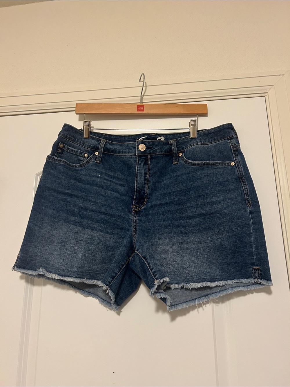 Seven7 Weekend Size 14 Dark Blue Denim Cutoff Shorts